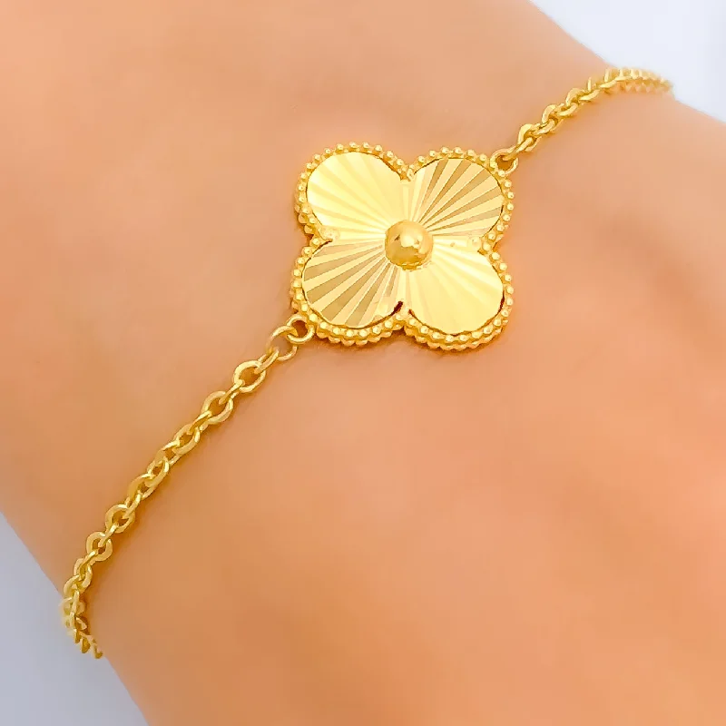 Dainty Shimmering 21k Gold Bracelet