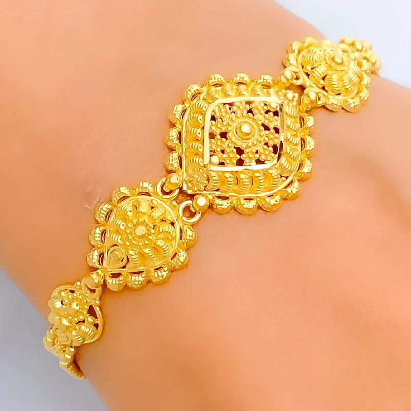 Stylish Grandiose 22k Gold Bracelet